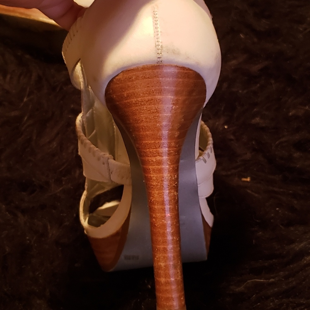 Jessica Simpson Heels - Picture 4 of 4